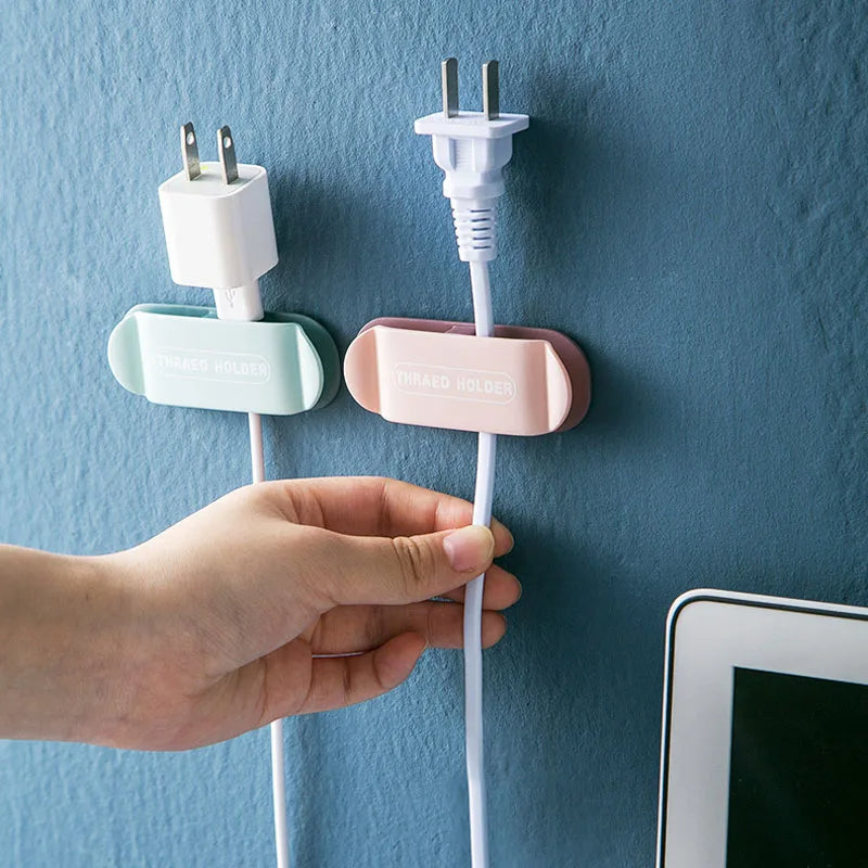 Plug Retainer Thread Holder 4pcs – Cable Clip Organizer & Socket Adapter Holder