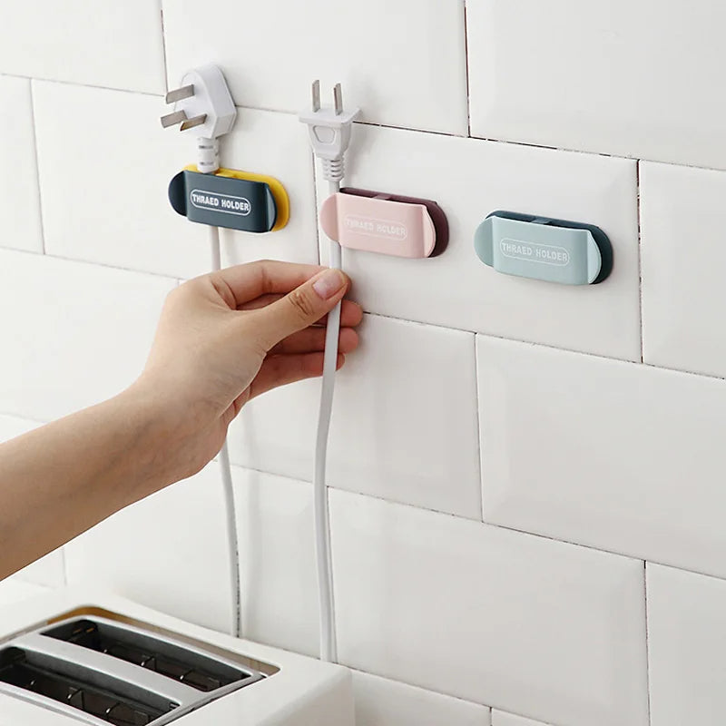 Plug Retainer Thread Holder 4pcs – Cable Clip Organizer & Socket Adapter Holder